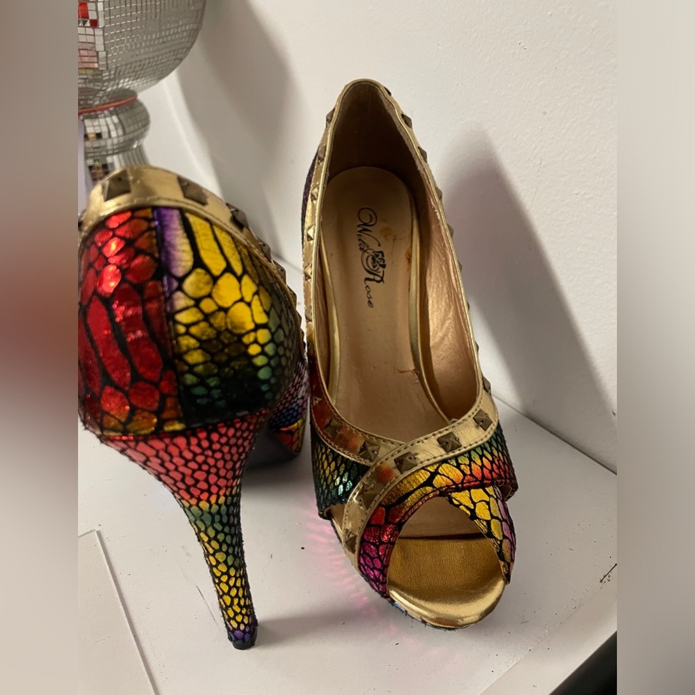 Wild rose heels
